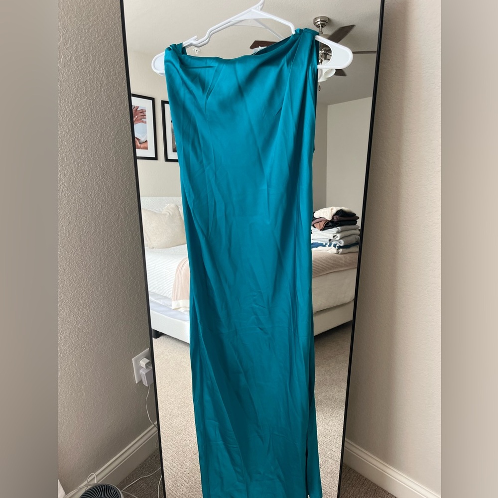 Banana Republic Silk Dress NWT - Picture 2 of 3